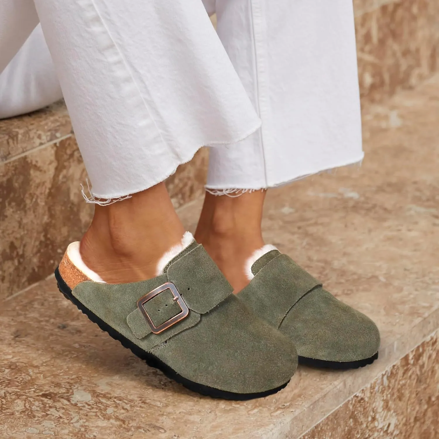 AEROTHOTIC Genuine Leather Fur Lined Clogs for Women with Arch Support Memory Foam Soft Cork Foodbed All-Day Wear Casual Comfort Potato Shoes Mules