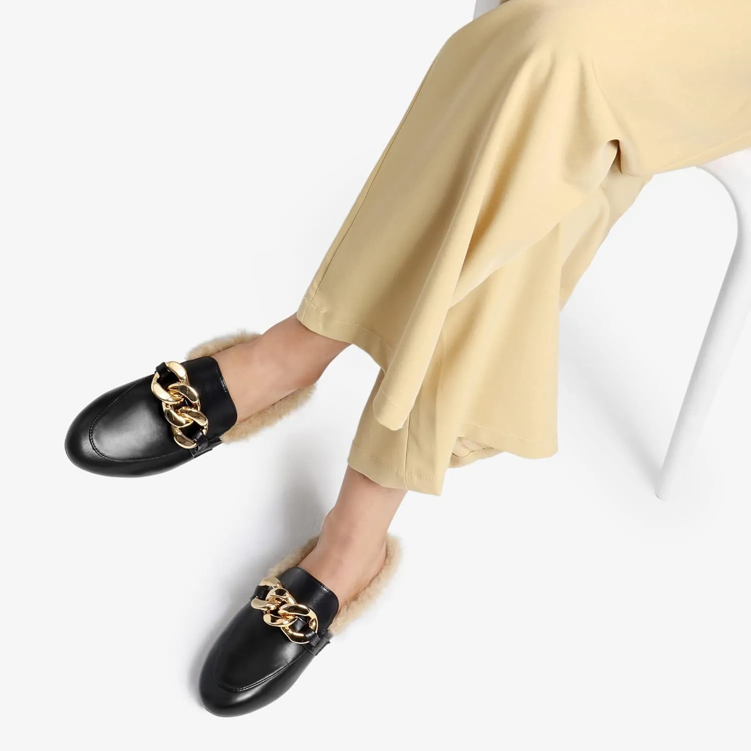 DREAM PAIRS Mules for Women Flats Shoes Comfortable Slip on Closed Toe Slides Loafers with Chain Backless Women’s Mules