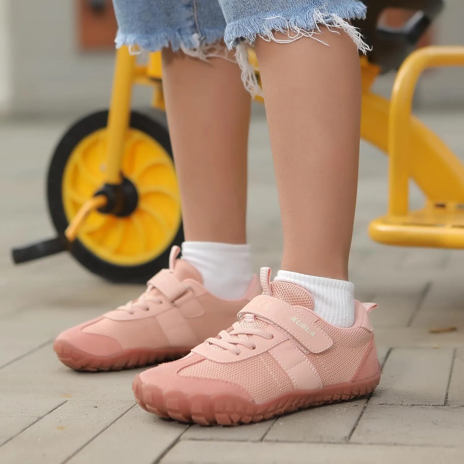 KUBUA Boys Girls Sneakers Kids Barefoot Shoes Comfort Anti-Slip Walking Shoes for Indoor Outdoor Toddler Little Big Kid