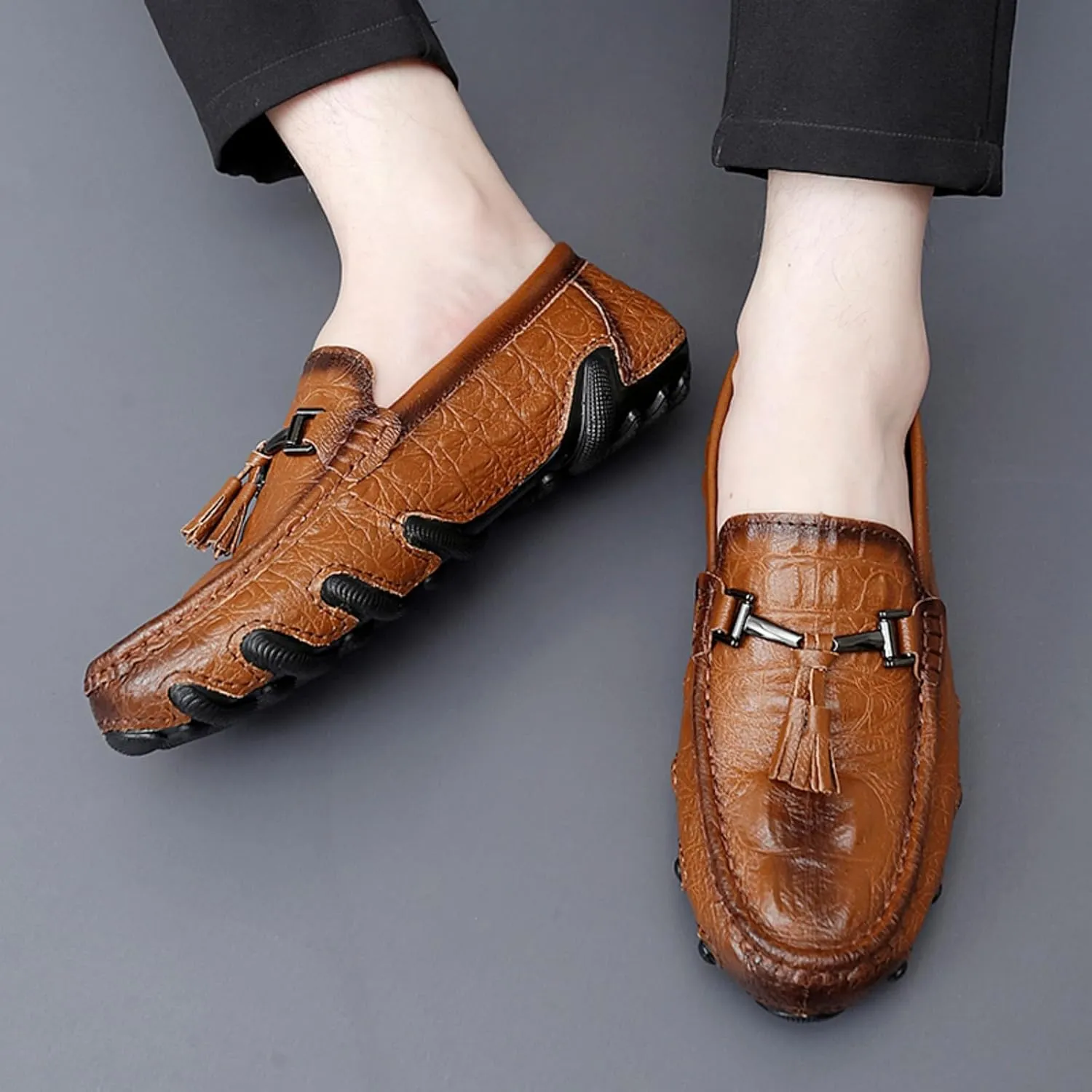 Mens Genuine Cowhide Leather Loafers Slip Ons, One - Step - on Shoes, Casual Driving and Business Suitable Flat Walking Moccasin Boat Shoes, Fashionable Wedding Slipper