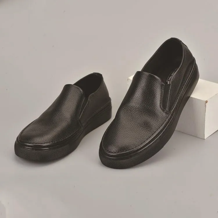 Men's Nubuck Leather Driving Loafers Flexible Crepe Sole with Decorative Perforations for Casual Weekends and Road Trips