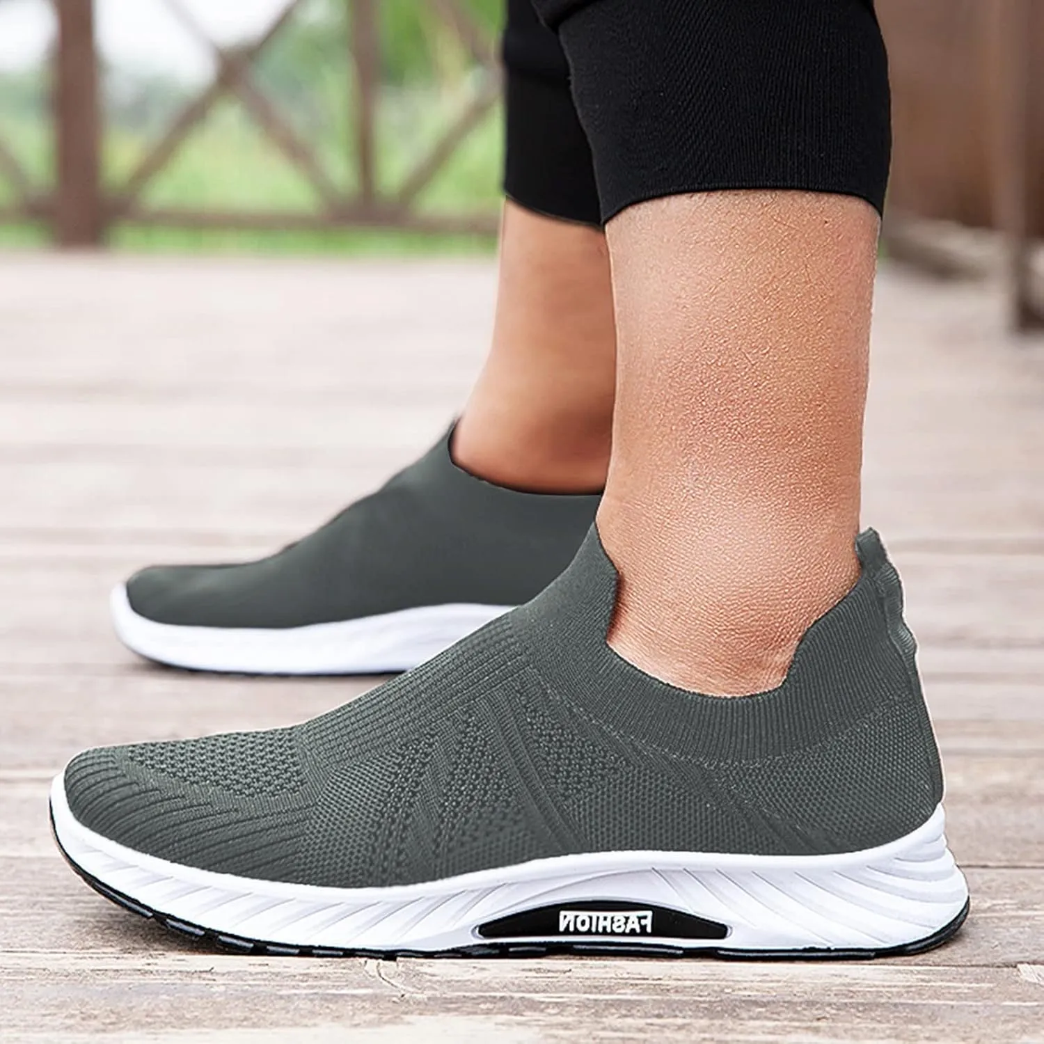 Mens Shoes Sports Low Top Outdoor Summer and Autumn Lightweight Comfortable Slip On Loafers