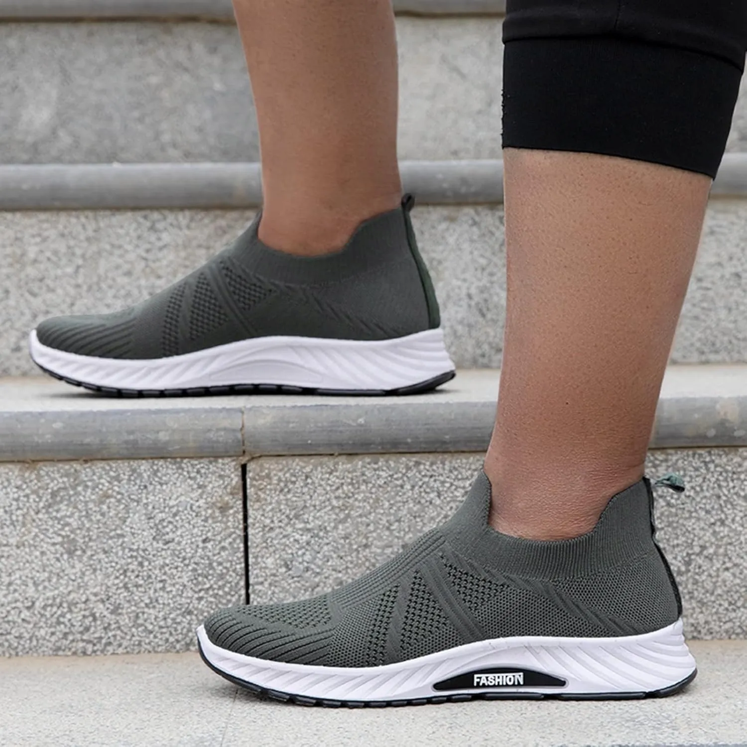 Mens Shoes Sports Low Top Outdoor Summer and Autumn Lightweight Comfortable Slip On Loafers