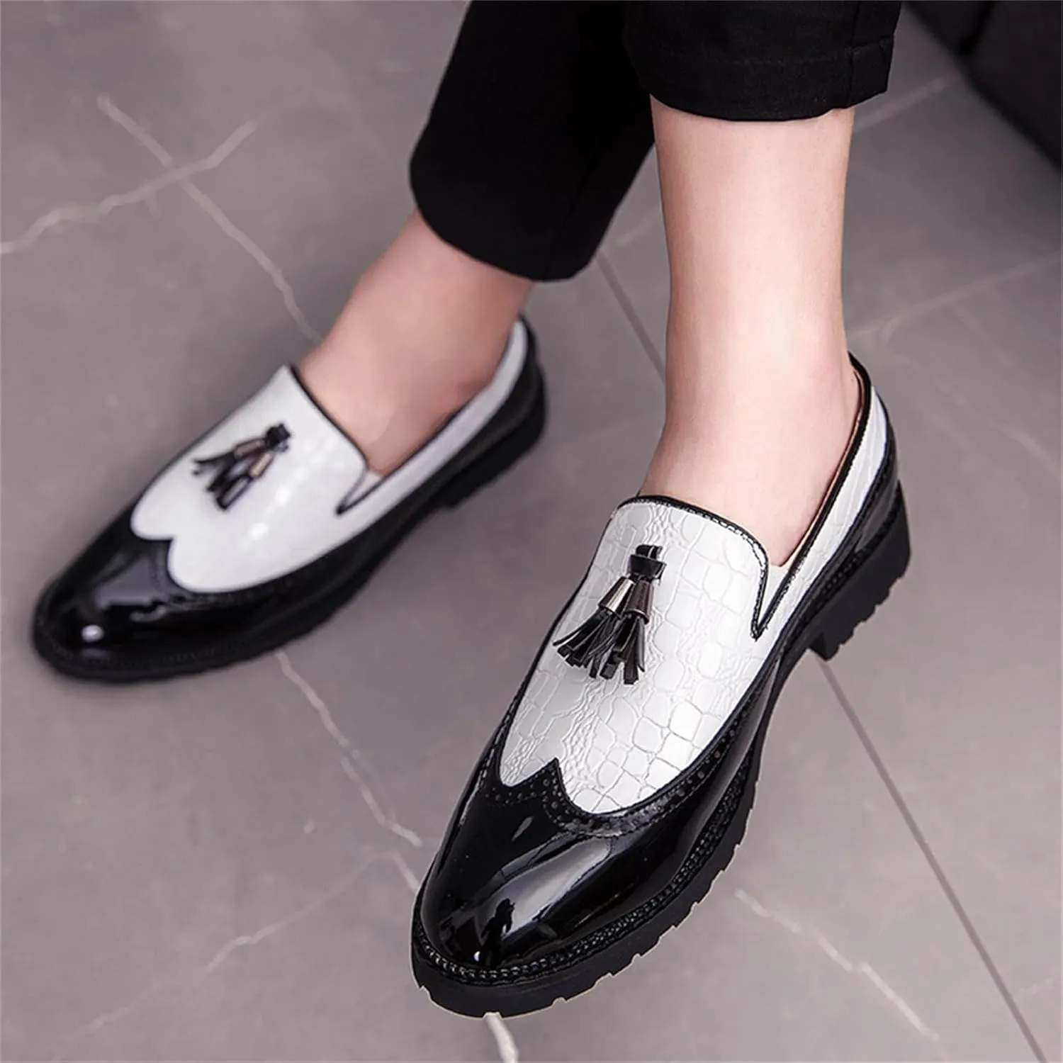 Men's Vintage Leather Wingtip Tassel Brogue Slip-On Dress Loafers Fashion Low-Top Breathable Smoking Formal Shoes Comfort Non-Slip Business Wedding Party Shoes