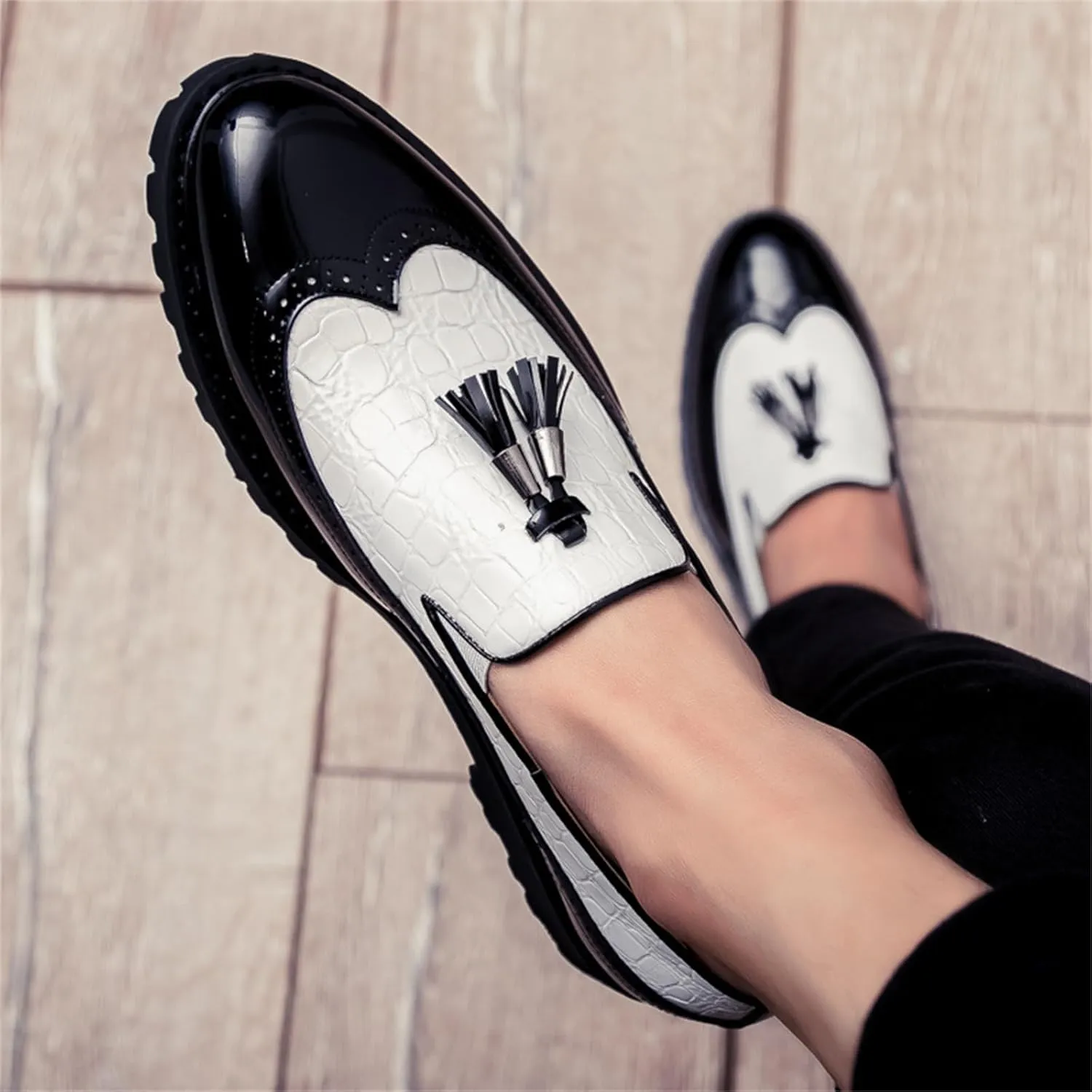 Men's Vintage Leather Wingtip Tassel Brogue Slip-On Dress Loafers Fashion Low-Top Breathable Smoking Formal Shoes Comfort Non-Slip Business Wedding Party Shoes