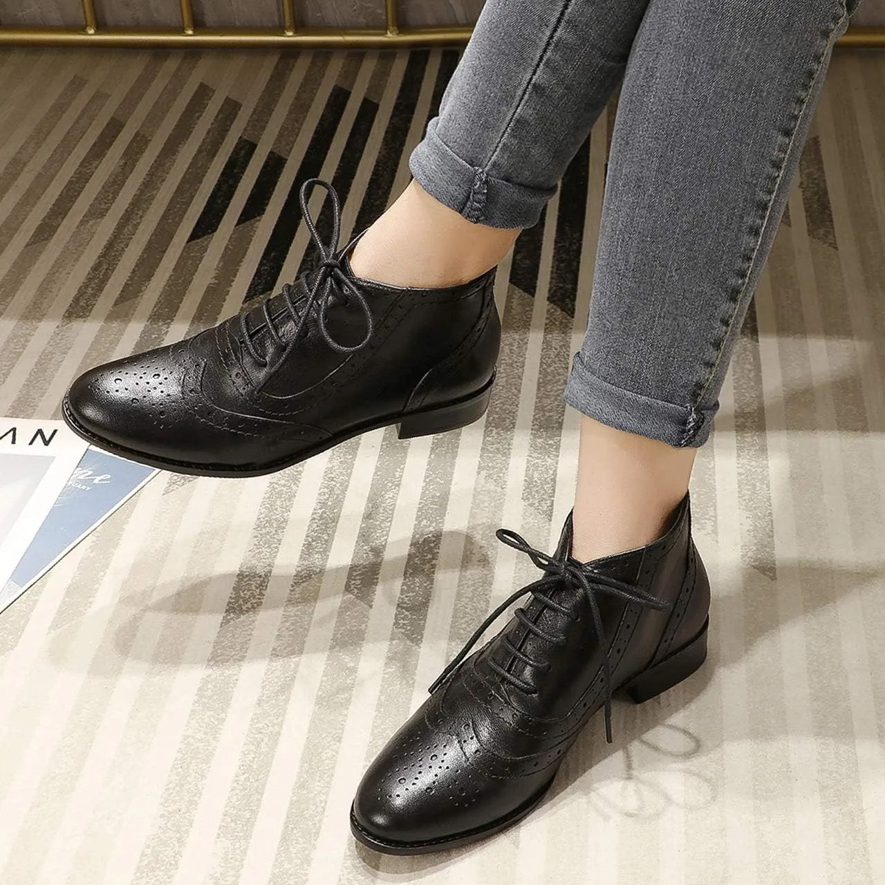 Mona flying Women's Leather Lace-up Wingtip Oxfords Brogue Boots Ankle High Vintage Tie up Booties Ladies Low Heel Short Boots