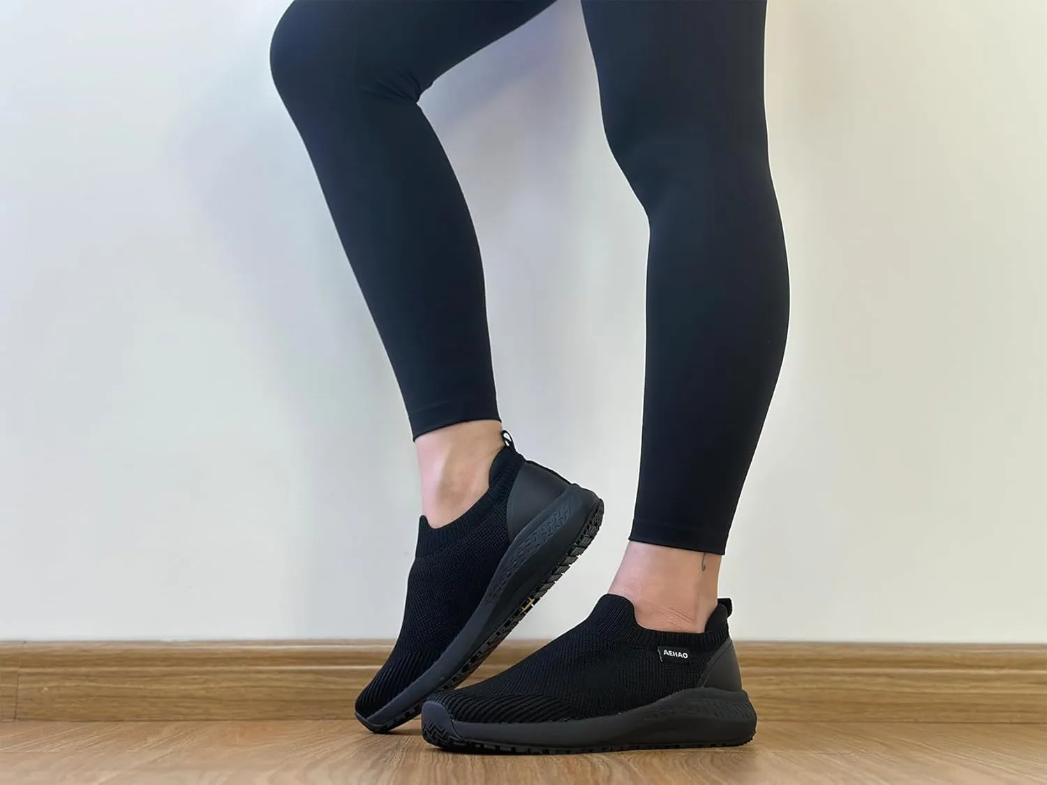 Non Slip Shoes for Women Food Service Slip On Waterproof Work Shoes for Kitchen Chef Restaurant Breathable Lightweight Walking Sneakers Nurse Hospital