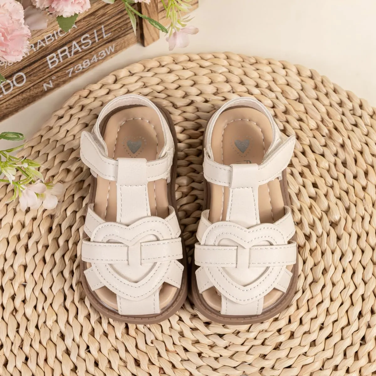 ohsofy Girls Sandals Closed Toe Flower Summer Outdoor Beach Dress Shoes (Toddler/Little Kid)
