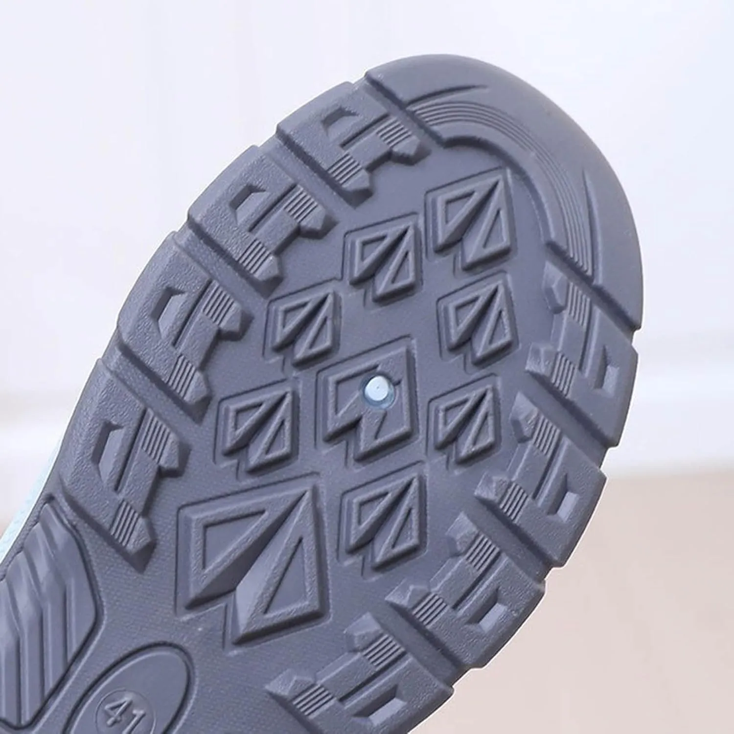 Running Shoes for Men Gym Tennis Athletic Mesh Sneakers Lightweight Sports Fashion Breathable Casual Shoes