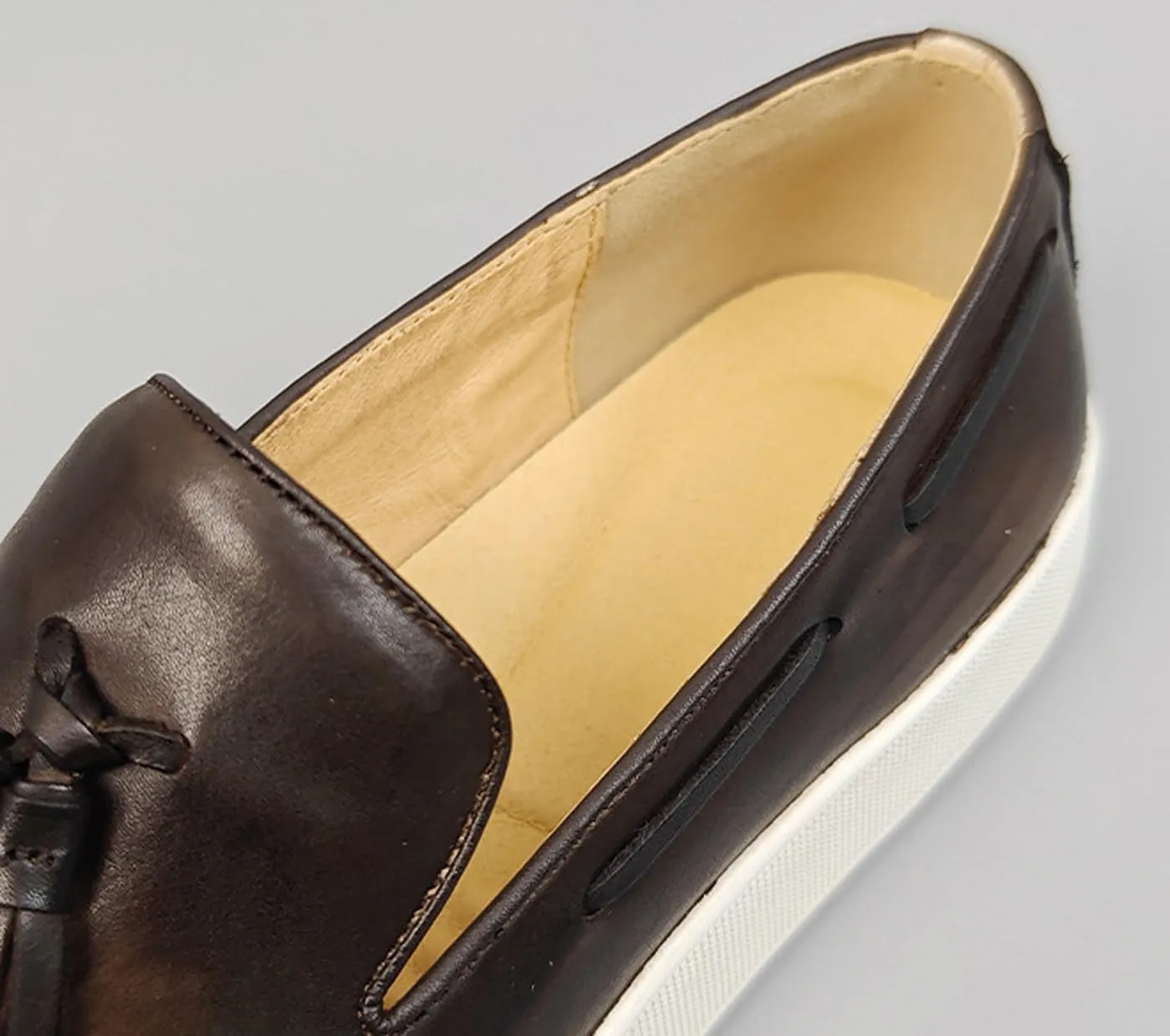 Santimon Men’s Leather Penny Loafers with Tassels – Stylish Slip-On Dress Casual Shoes, Classic & Comfortable for Business, Weddings, and Casual Wear