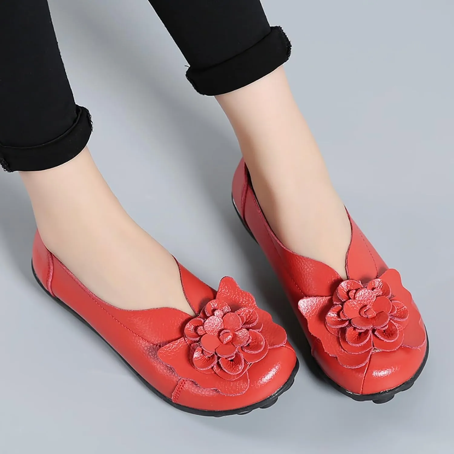 Slip on Loafers for Women Leather Flowers Loafers Comfortable Walking Work Flats Shoes Lightweight Soft Sole Flat Shoes Round Toe Summer Shoe