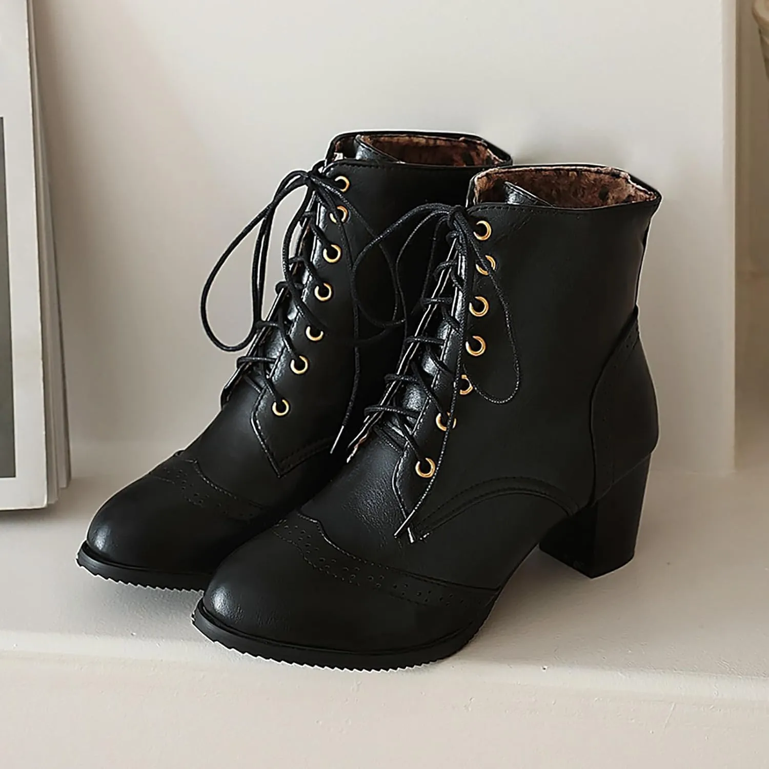 Uniquelly Womens Wingtip Booties Chunky Heel Ankle Boots Lace Up Round Toe Vintage Comfortable Winter Shoes