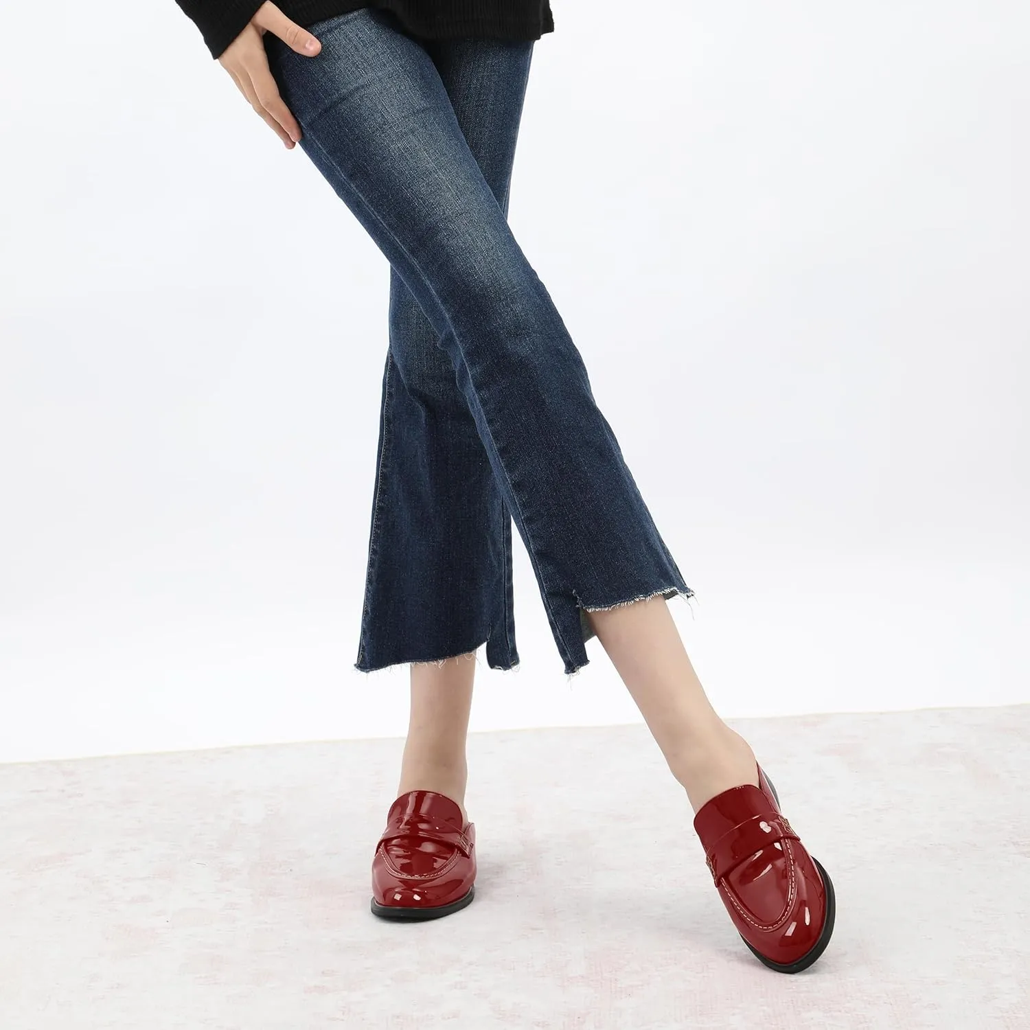 WAYDERNS Mules for Women Low Block Heel Closed Round Toe Patent Slip on Backless Mules Shoes Comfortable Casual Classic Shopping Dating Party Slides Loafer Shoes 1.4 Inch