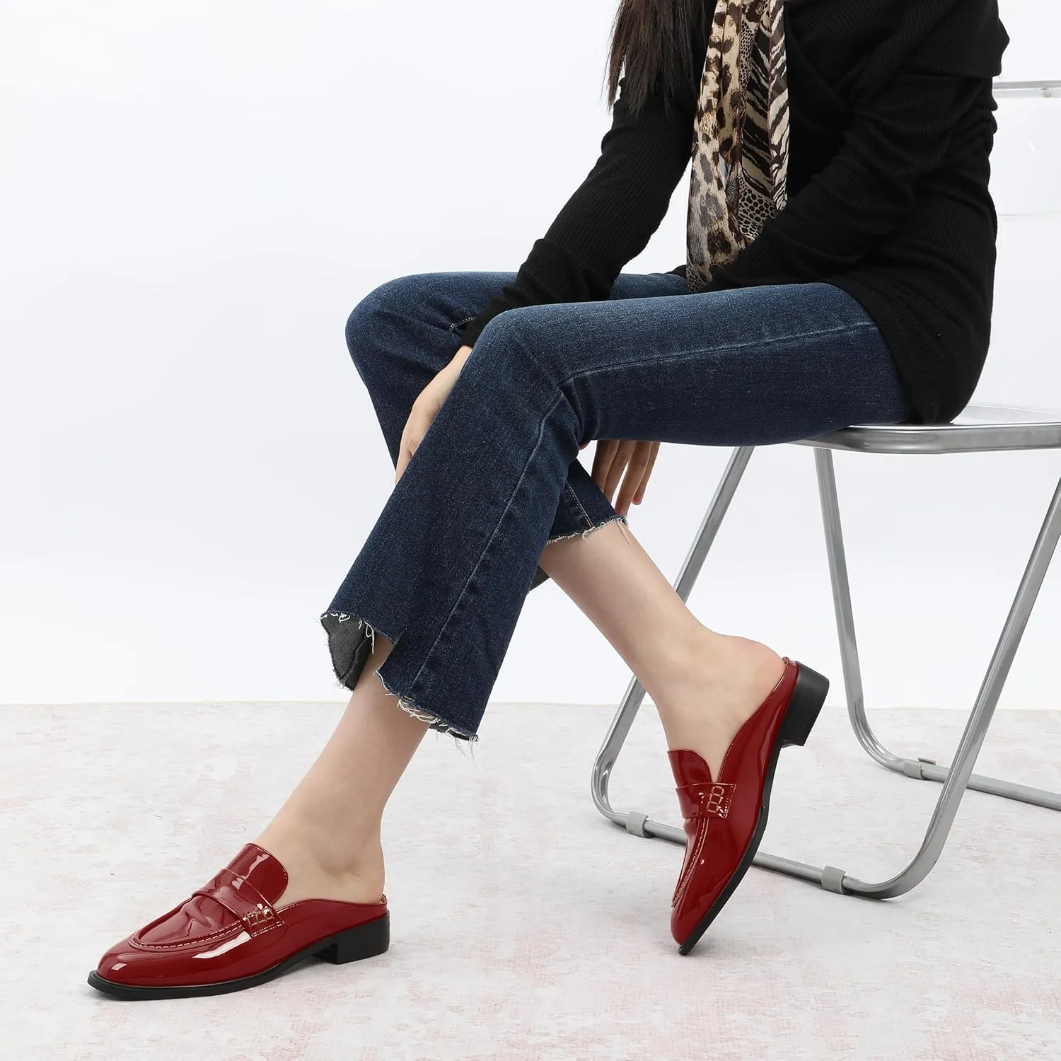 WAYDERNS Mules for Women Low Block Heel Closed Round Toe Patent Slip on Backless Mules Shoes Comfortable Casual Classic Shopping Dating Party Slides Loafer Shoes 1.4 Inch