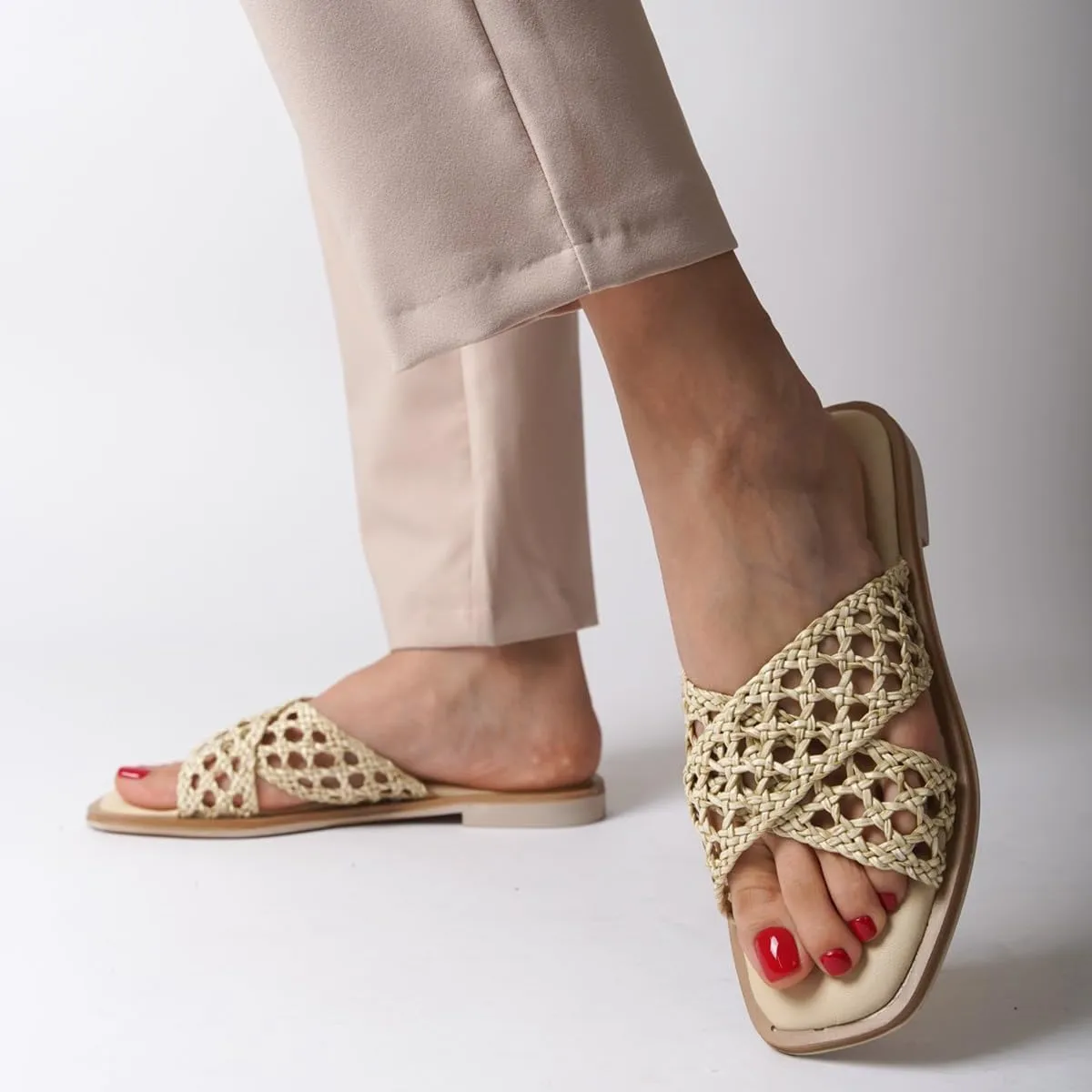 Women Chic Braided Reticular Open Toe Flat Mules Soft Insole Stylish Slide Sandals Slip on Casual Daily Dress Slippers Size 4-16 US
