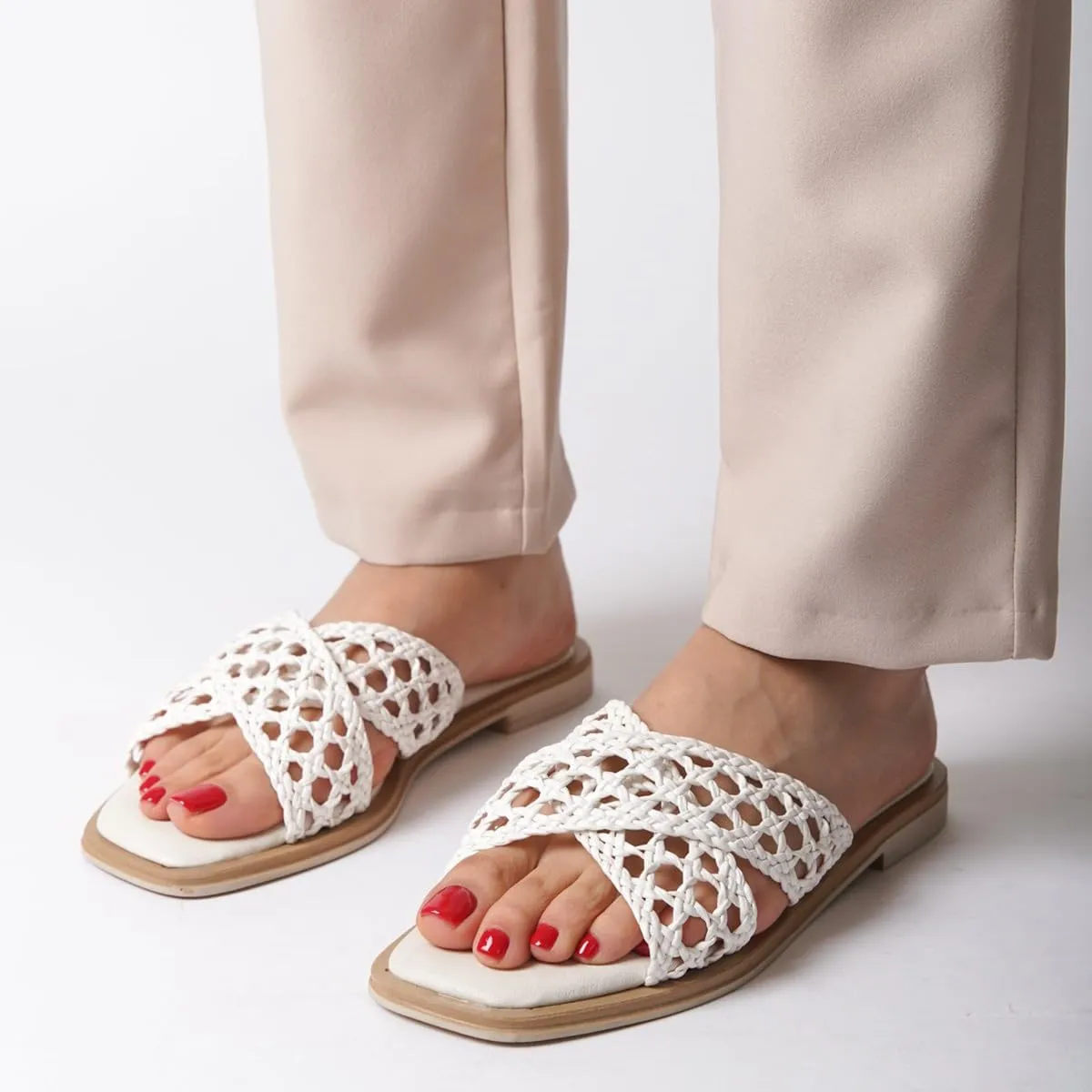 Women Chic Braided Reticular Open Toe Flat Mules Soft Insole Stylish Slide Sandals Slip on Casual Daily Dress Slippers Size 4-16 US