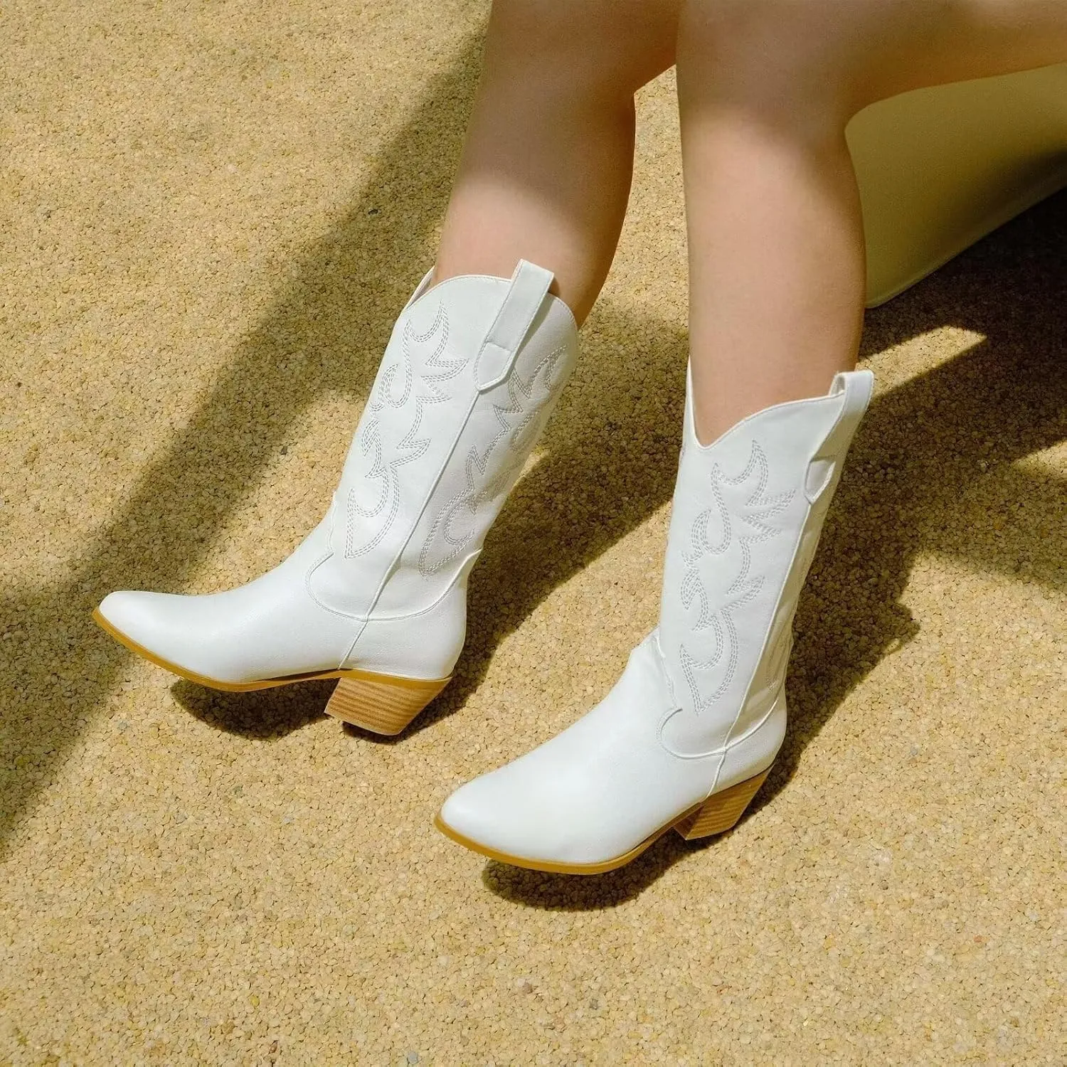 Women's Embroidered Western Cowboy Boots Cowgirl Boots Mid Tube Pointed Toe Chunky Heel Shiny Vintage Fashion Gold Boots