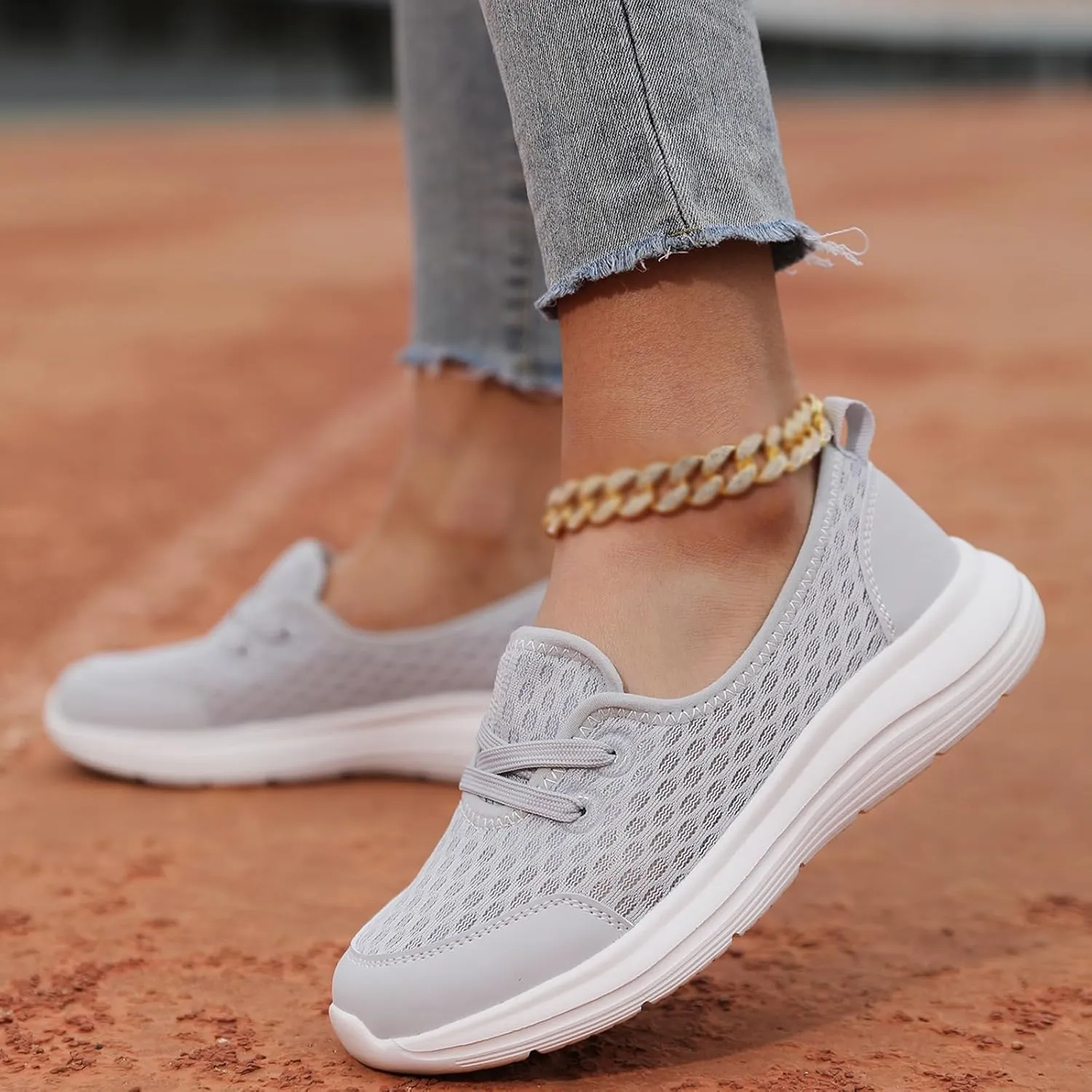 Womens Loafers Slip On Shoes Low Top Fashion Sneakers Breathable Slip On Arch Support Non-Slip Shoes Casual Walking Shoes