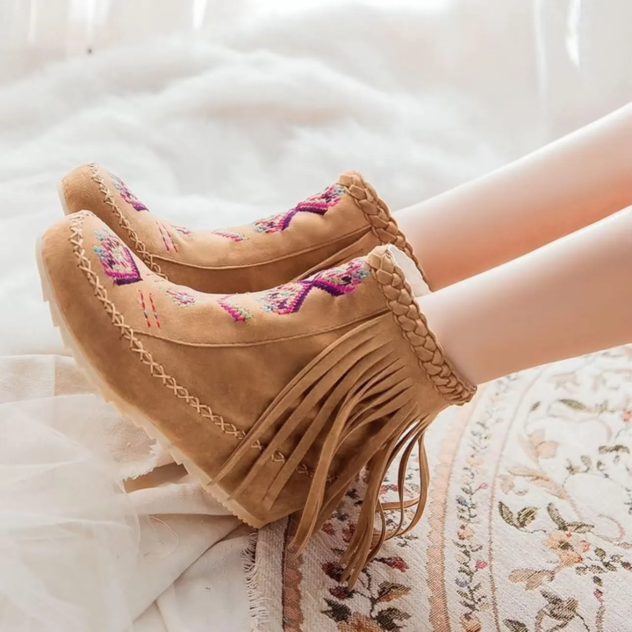 Women's Retro Fringe Moccasin Boots Low Heel Ankle Boots Slip On Comfy Warm Classic Booties