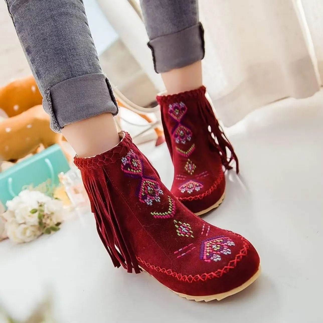 Women's Retro Fringe Moccasin Boots Low Heel Ankle Boots Slip On Comfy Warm Classic Booties