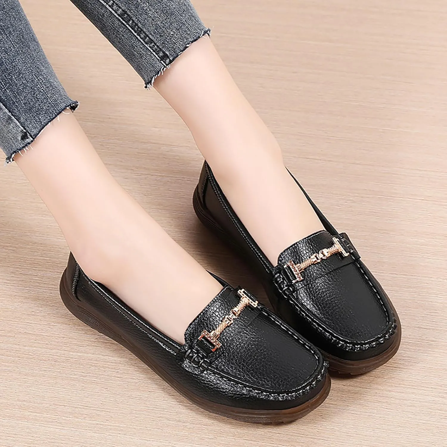 Women's Wide Width Loafers Comfort Slip on Shoes Walking Shoes for Ladies Mocassins Driving Shoe