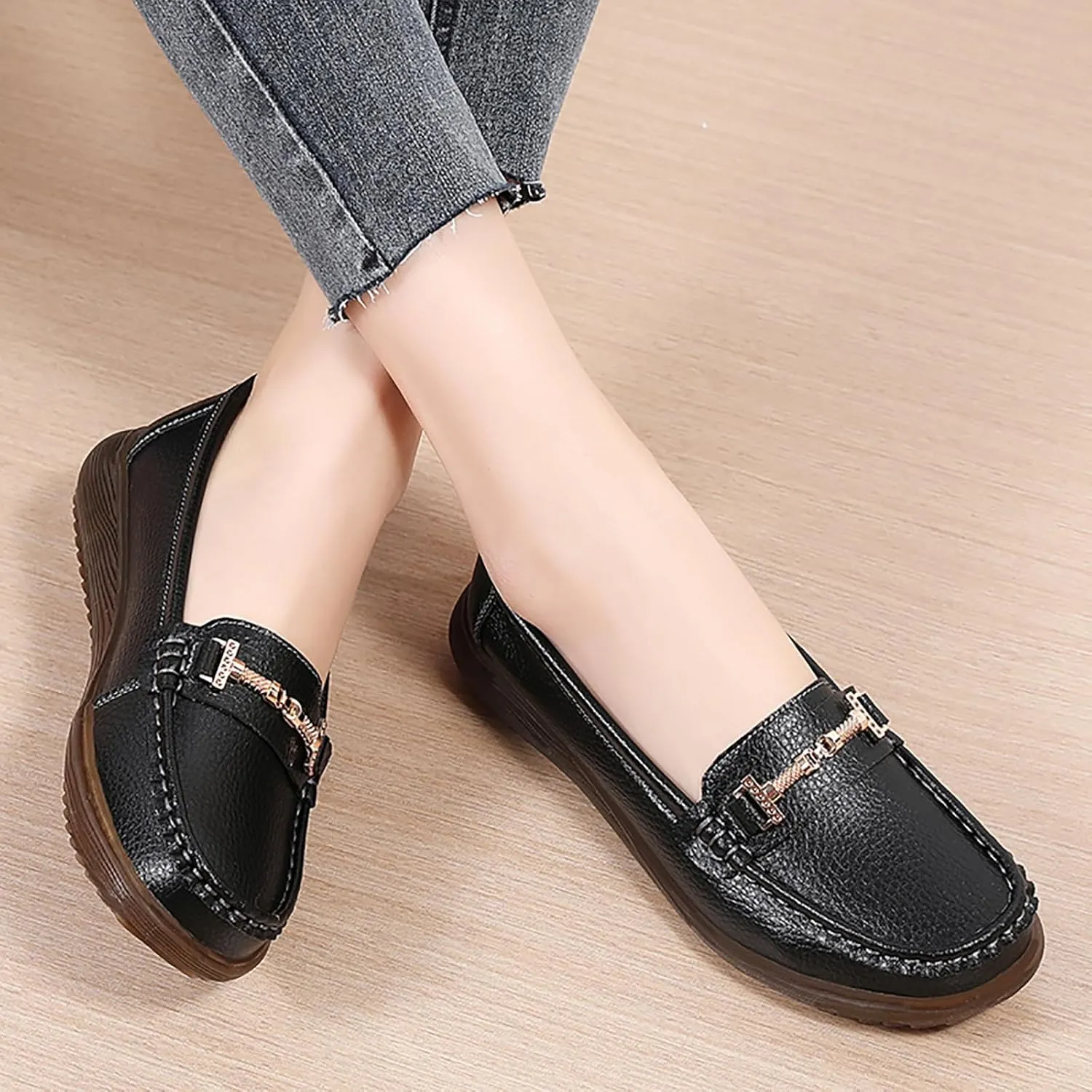Women's Wide Width Loafers Comfort Slip on Shoes Walking Shoes for Ladies Mocassins Driving Shoe